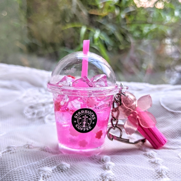 Starbucks inspired tumbler Keychain handmade - Picture 3 of 6
